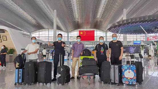 多名设计师远征海外1